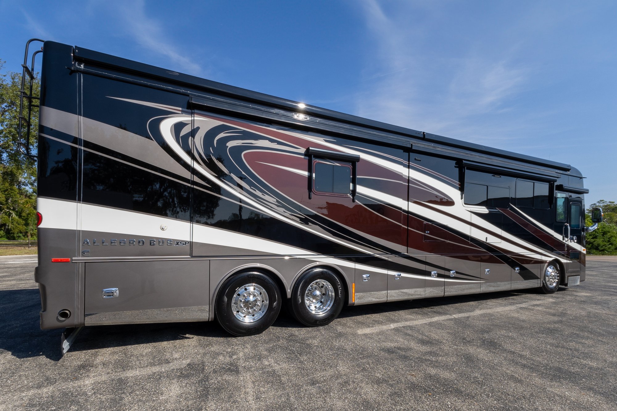 2022 Tiffin Allegro Bus 45 OPP