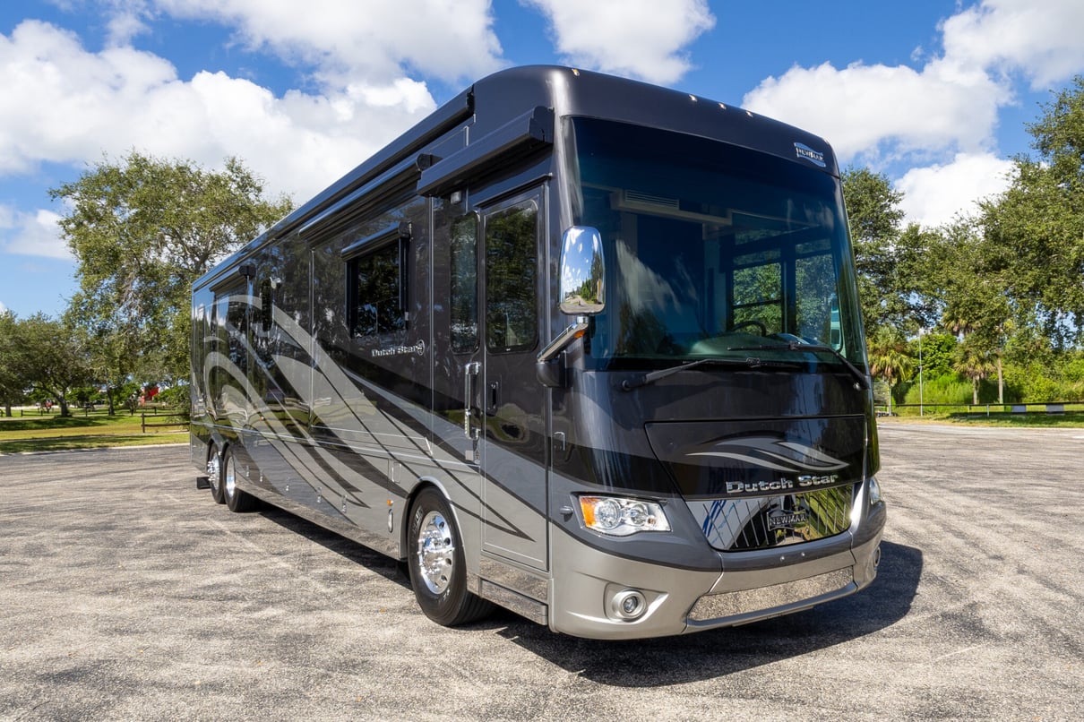 2018 NEWMAR DUTCH STAR 4327 gallery image-1
