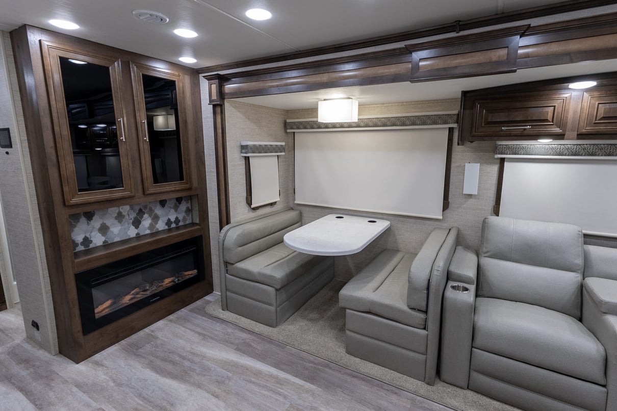 2022 Entegra Accolade 37M gallery image-16