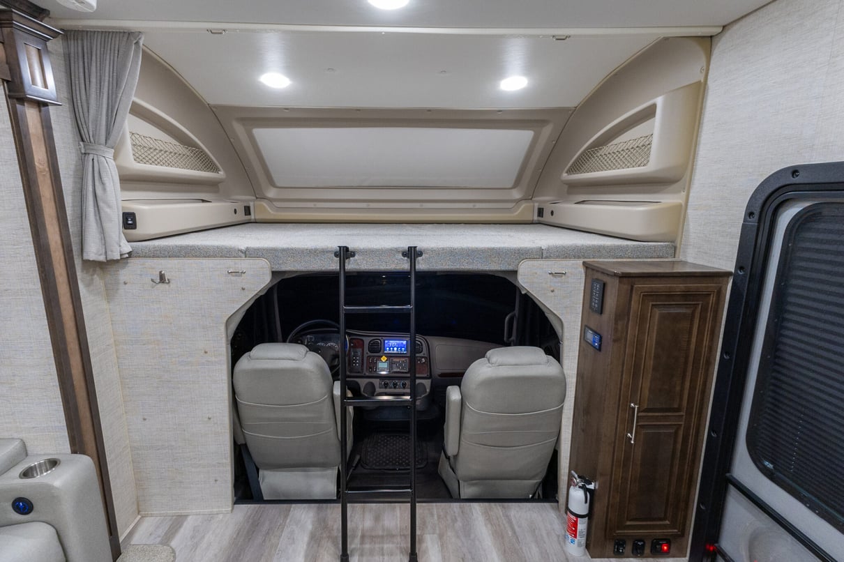 2022 Entegra Accolade 37M gallery image-17