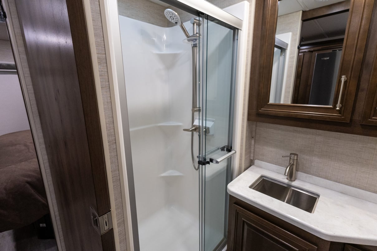 2022 Entegra Accolade 37M gallery image-24