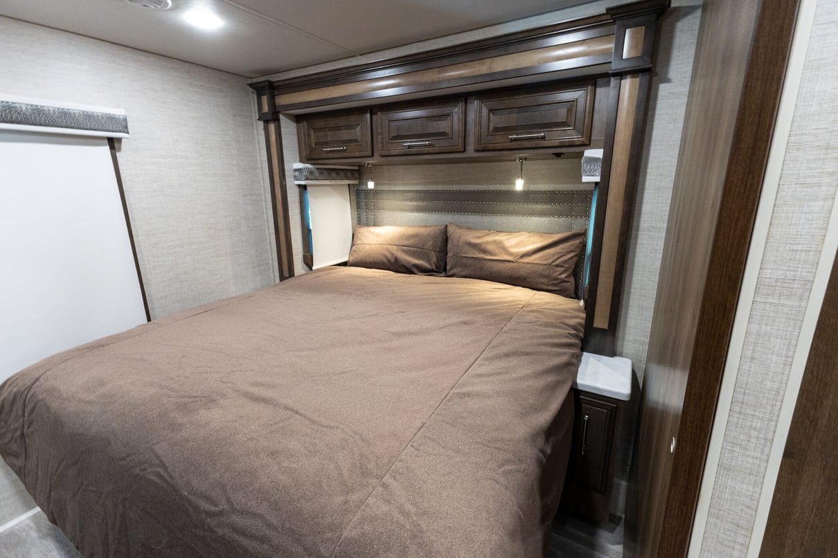 2022 Entegra Accolade 37M gallery image-26