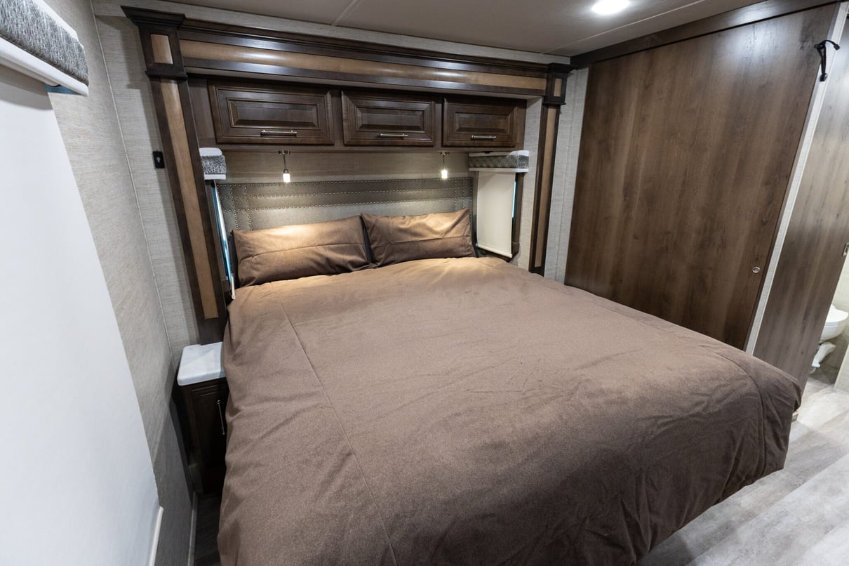 2022 Entegra Accolade 37M gallery image-28