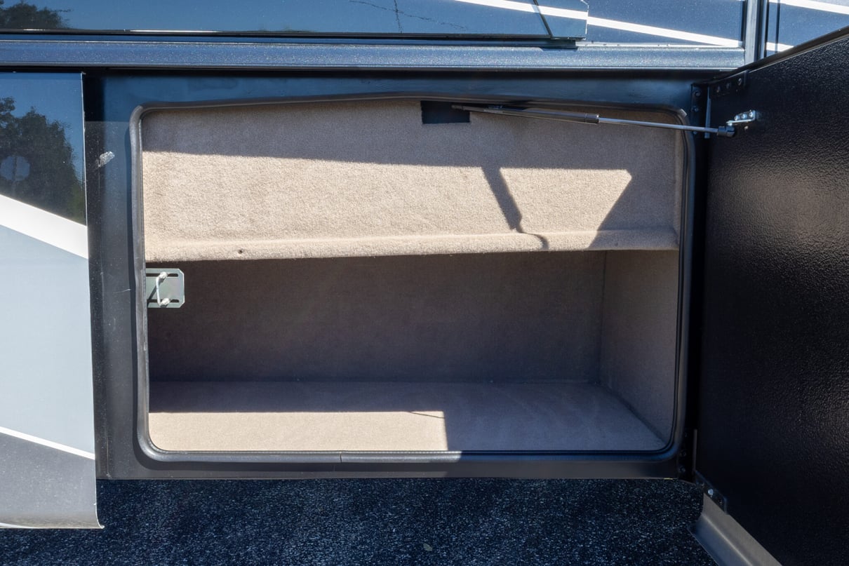 2022 Entegra Accolade 37M gallery image-37