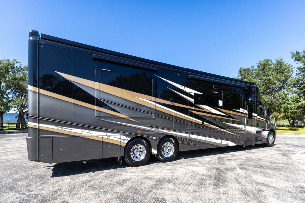 2026 ShowHauler Adventure A4501