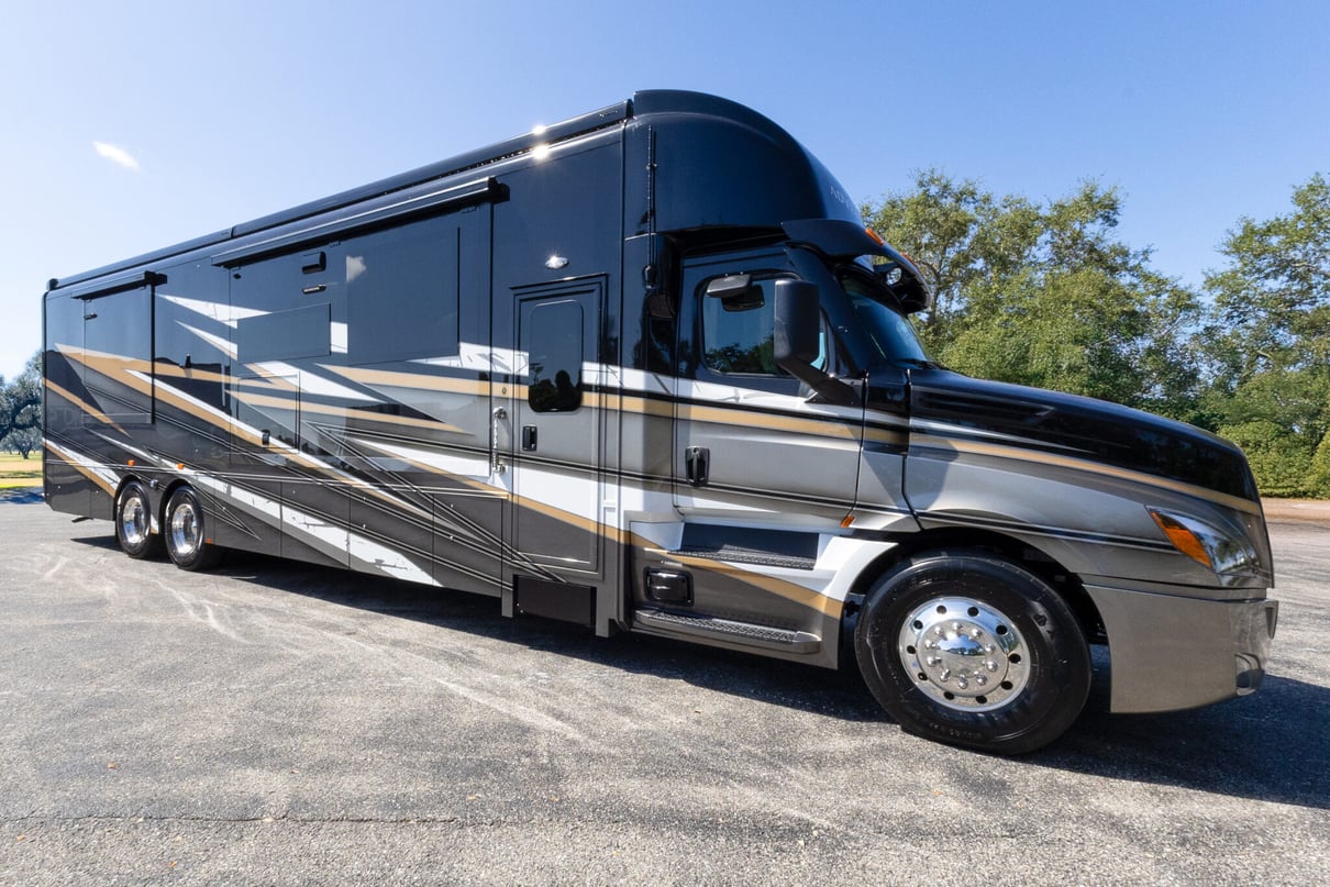 2026 ShowHauler Adventure A4501 gallery image-2