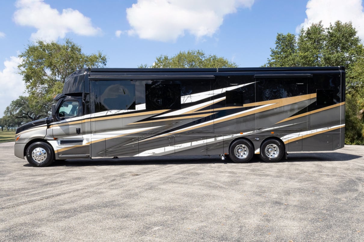 2026 ShowHauler Adventure A4501 gallery image-9
