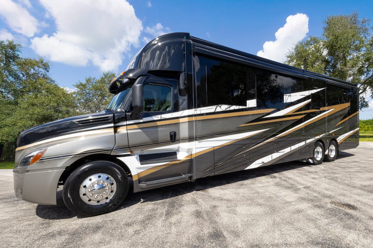 2026 ShowHauler Adventure A4501 gallery image-10