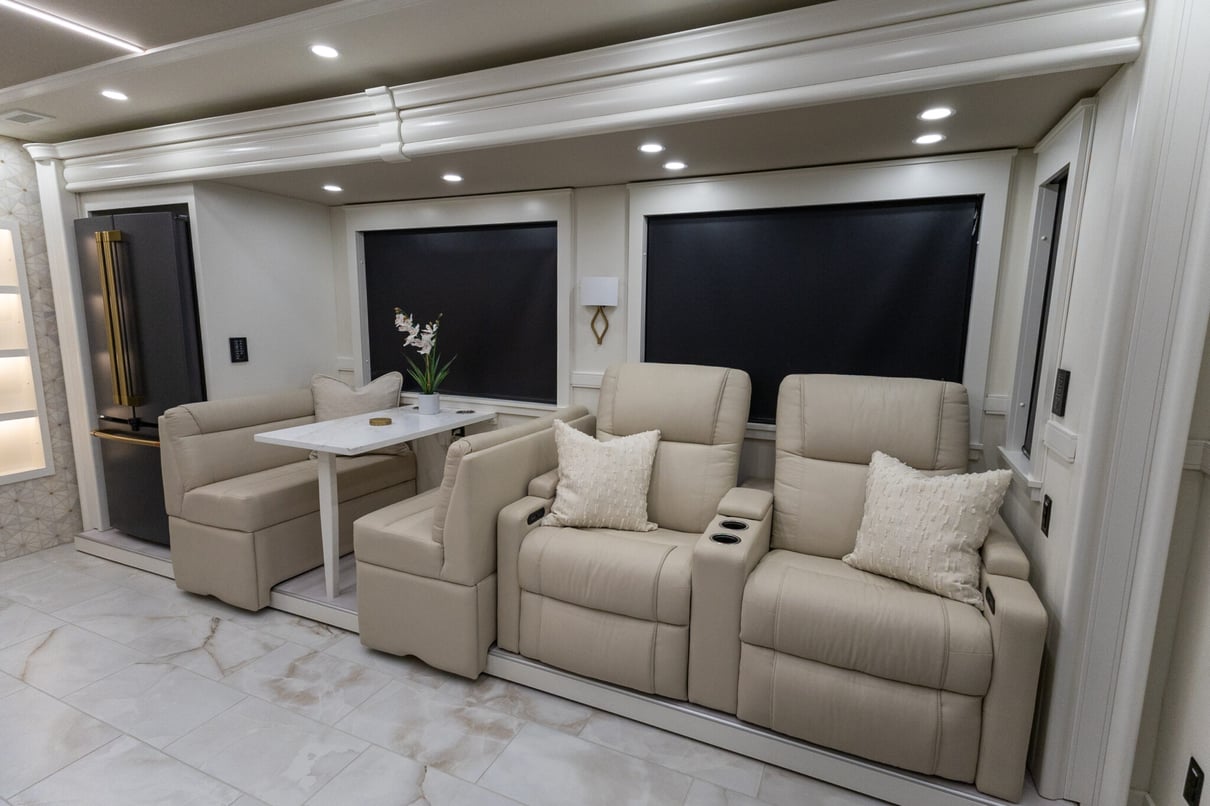 2026 ShowHauler Adventure A4501 gallery image-15