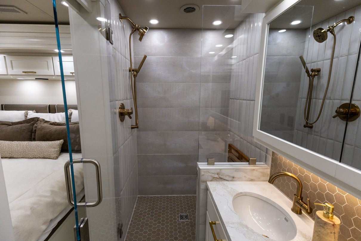 2026 ShowHauler Adventure A4501 gallery image-30