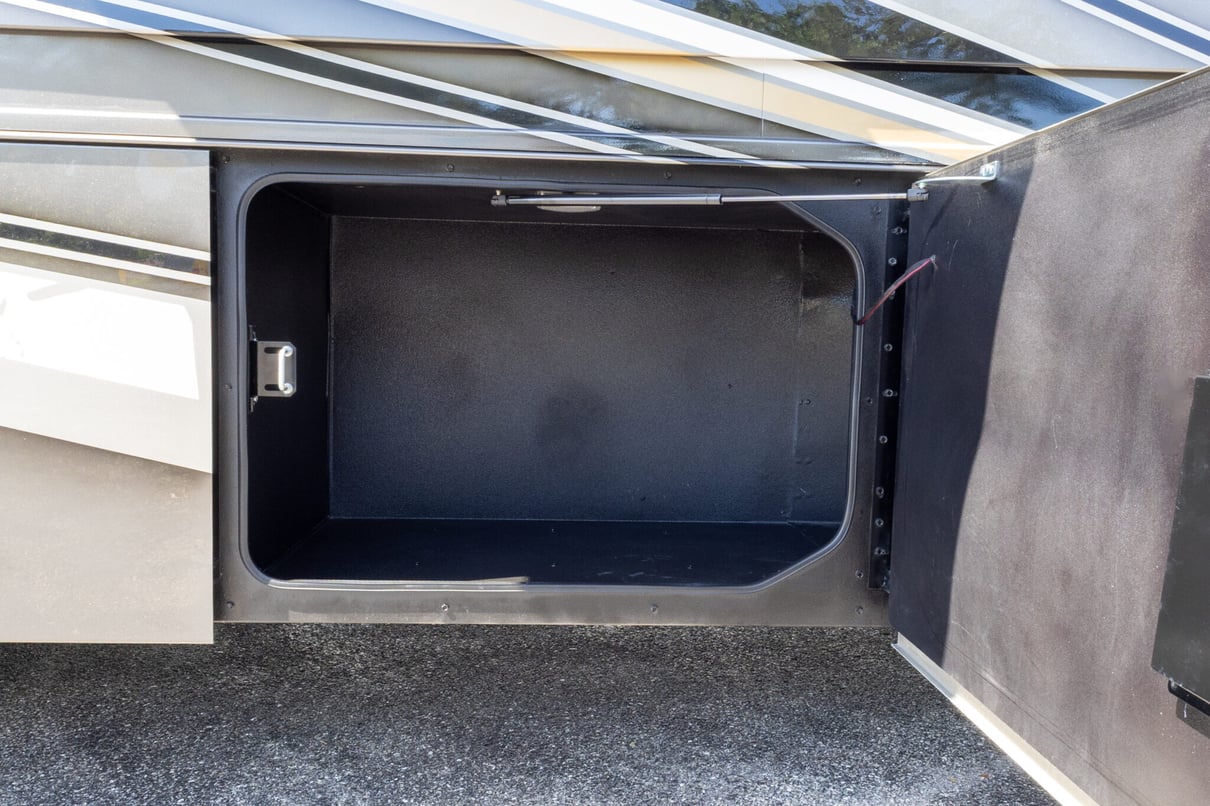 2026 ShowHauler Adventure A4501 gallery image-38