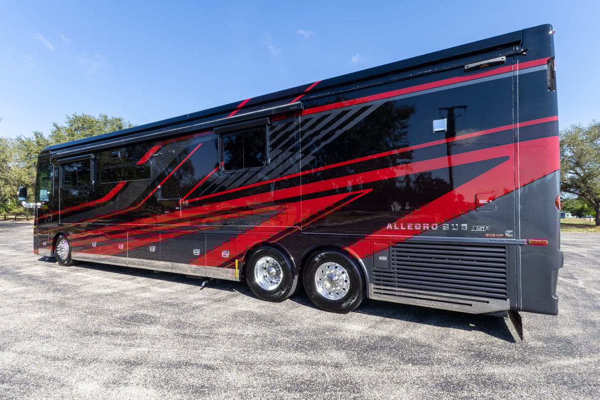 2023 Tiffin Allegro Bus 45 FP gallery image-8