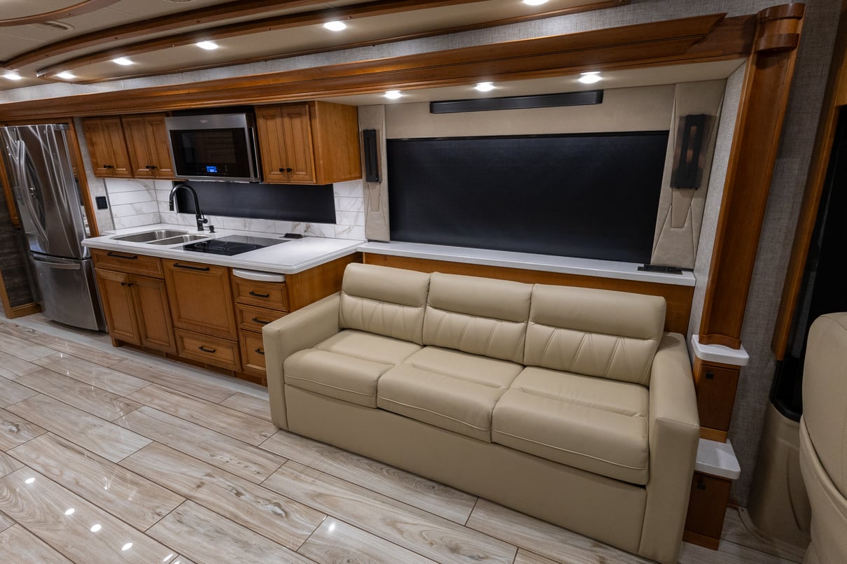 2023 Tiffin Allegro Bus 45 FP gallery image-17