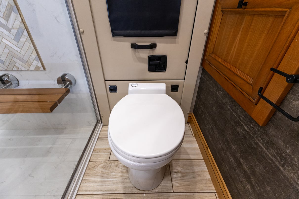 2023 Tiffin Allegro Bus 45 FP gallery image-30