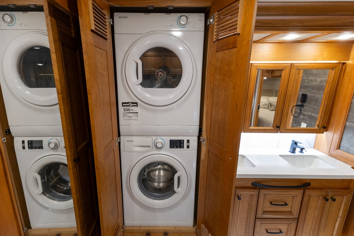 2023 Tiffin Allegro Bus 45 FP gallery image-31