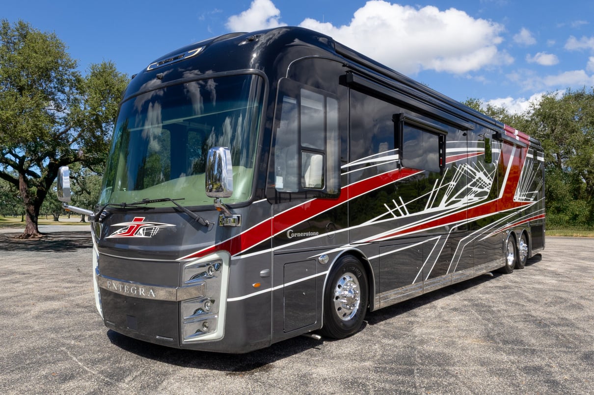 2022 Entegra Cornerstone 45B gallery image-11