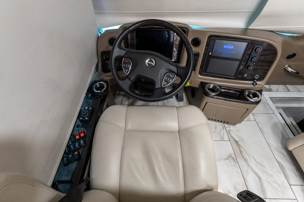 2022 Entegra Cornerstone 45B gallery image-13