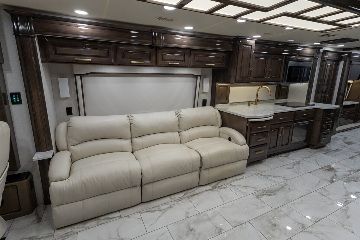 2022 Entegra Cornerstone 45B gallery image-17