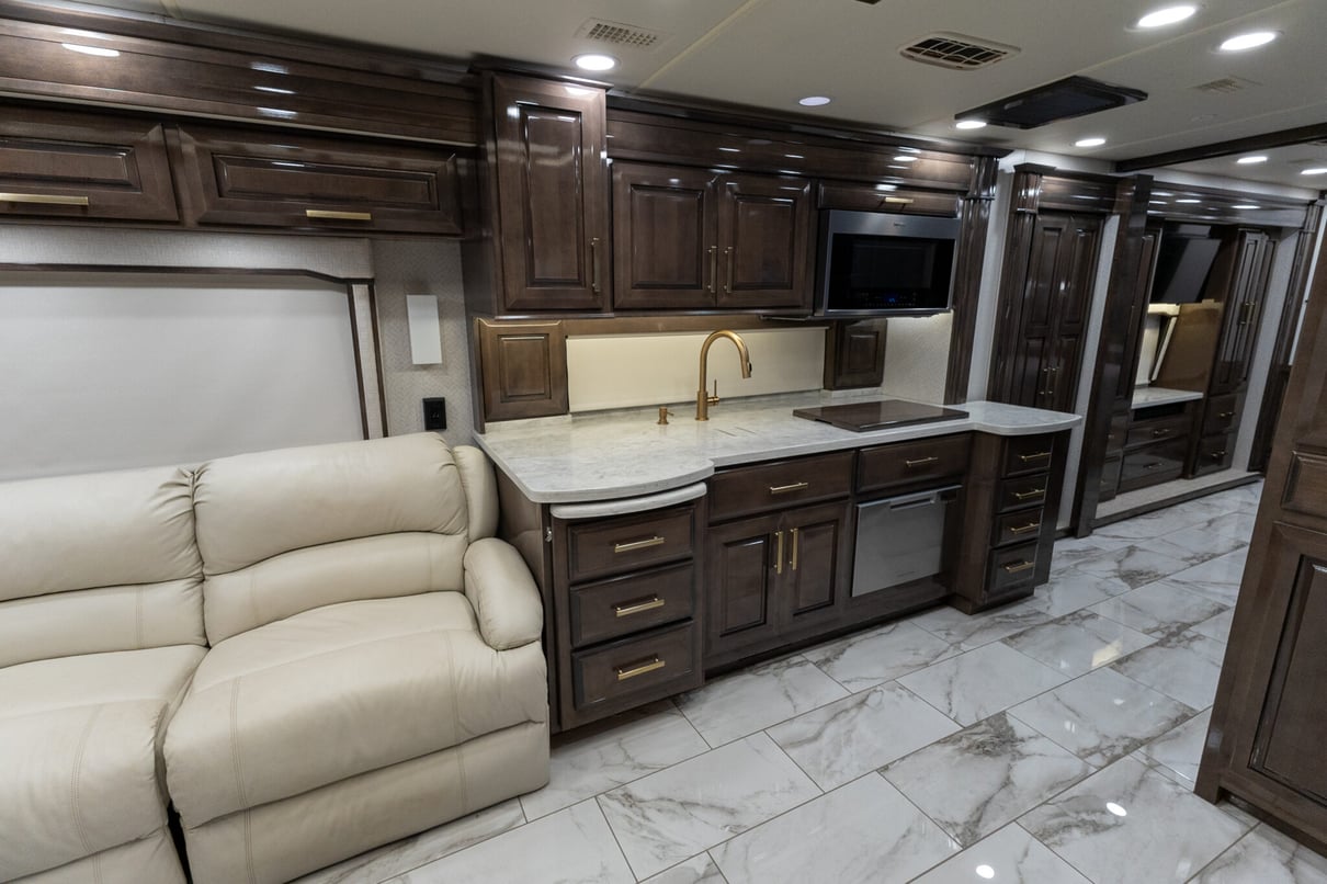 2022 Entegra Cornerstone 45B gallery image-18