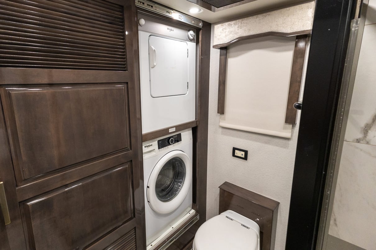 2022 Entegra Cornerstone 45B gallery image-31