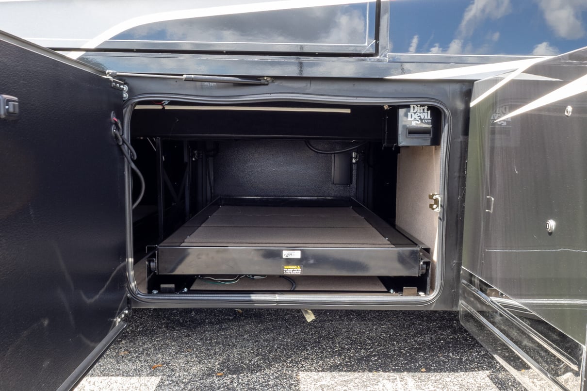 2022 Entegra Cornerstone 45B gallery image-37