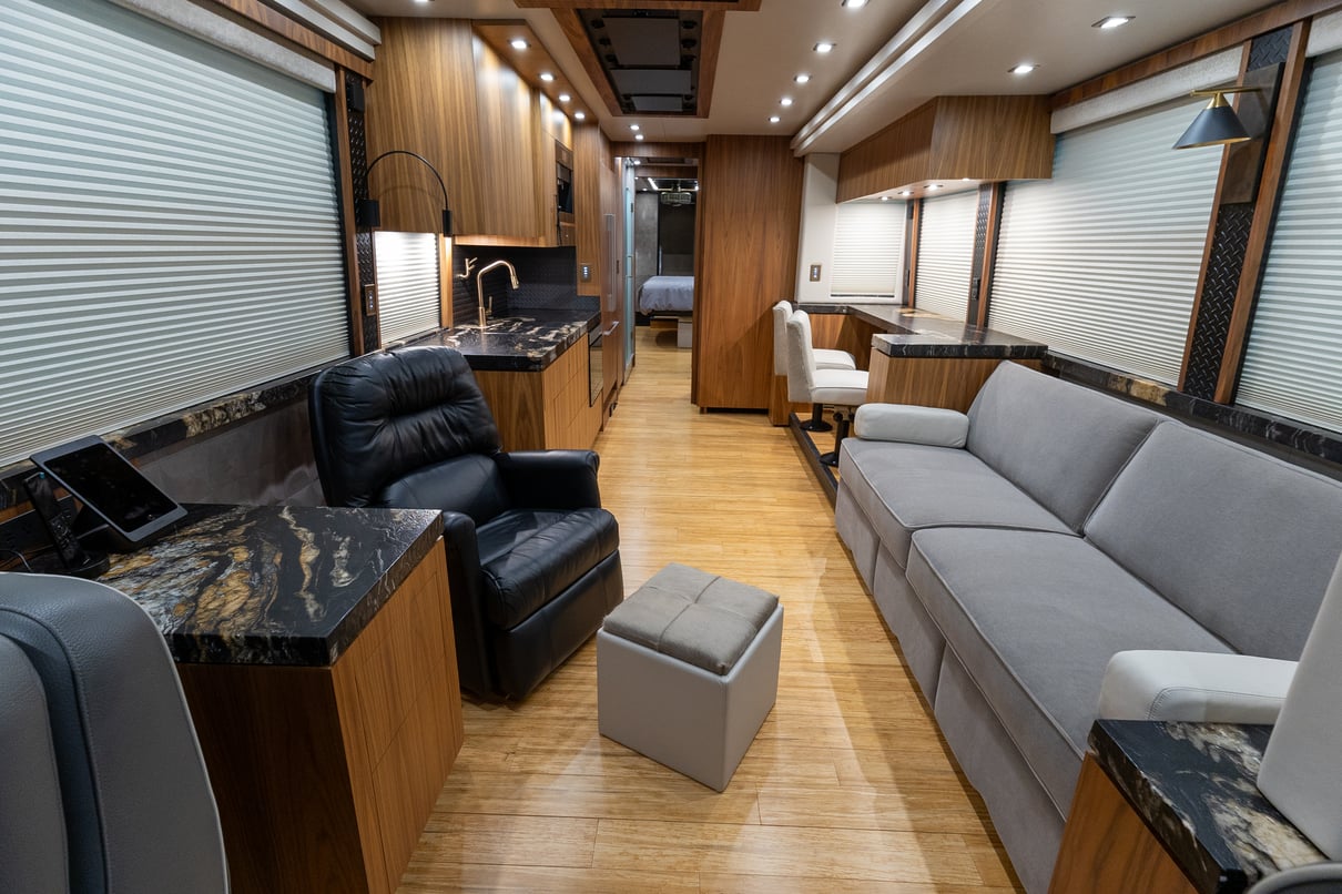 2022 Prevost Millennium X3 45 gallery image-14