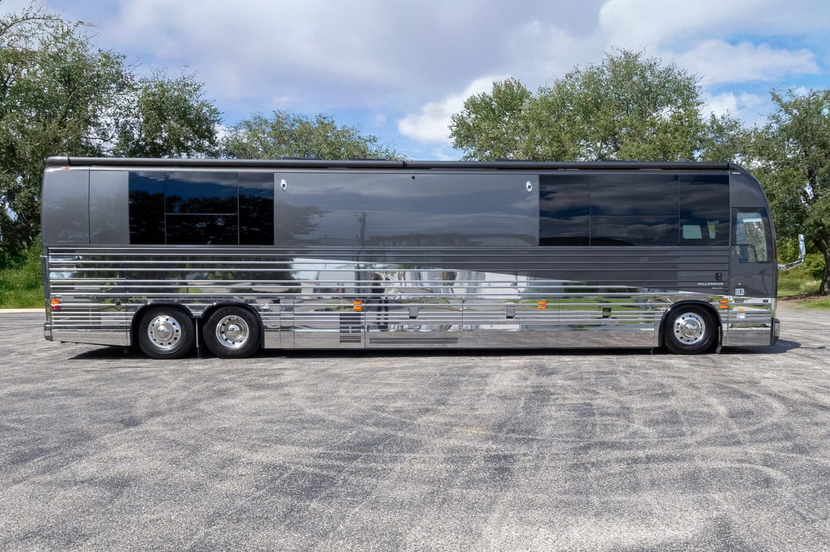 2022 Prevost Millennium X3 45 gallery image-3
