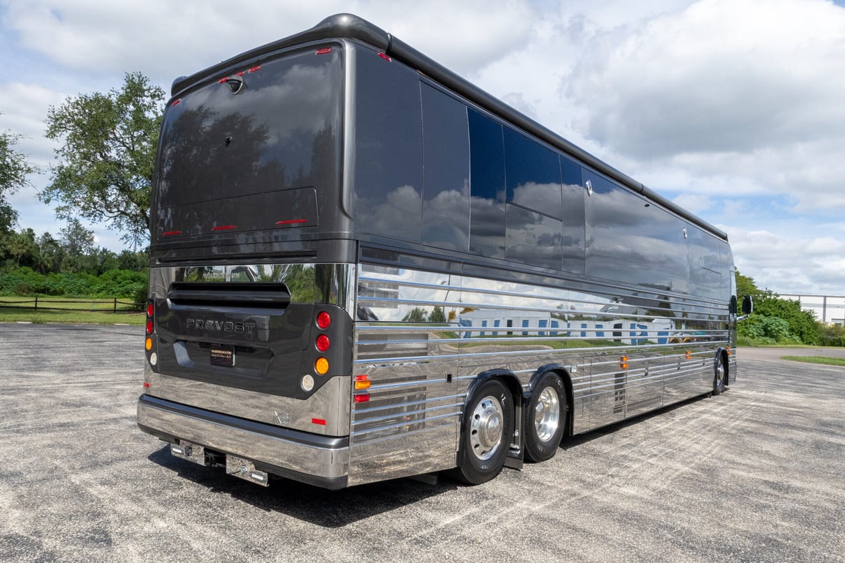 2022 Prevost Millennium X3 45 gallery image-5