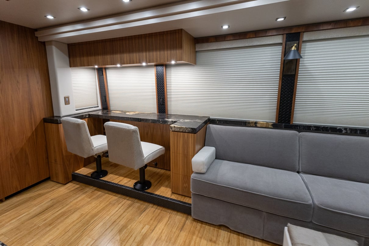 2022 Prevost Millennium X3 45 gallery image-16