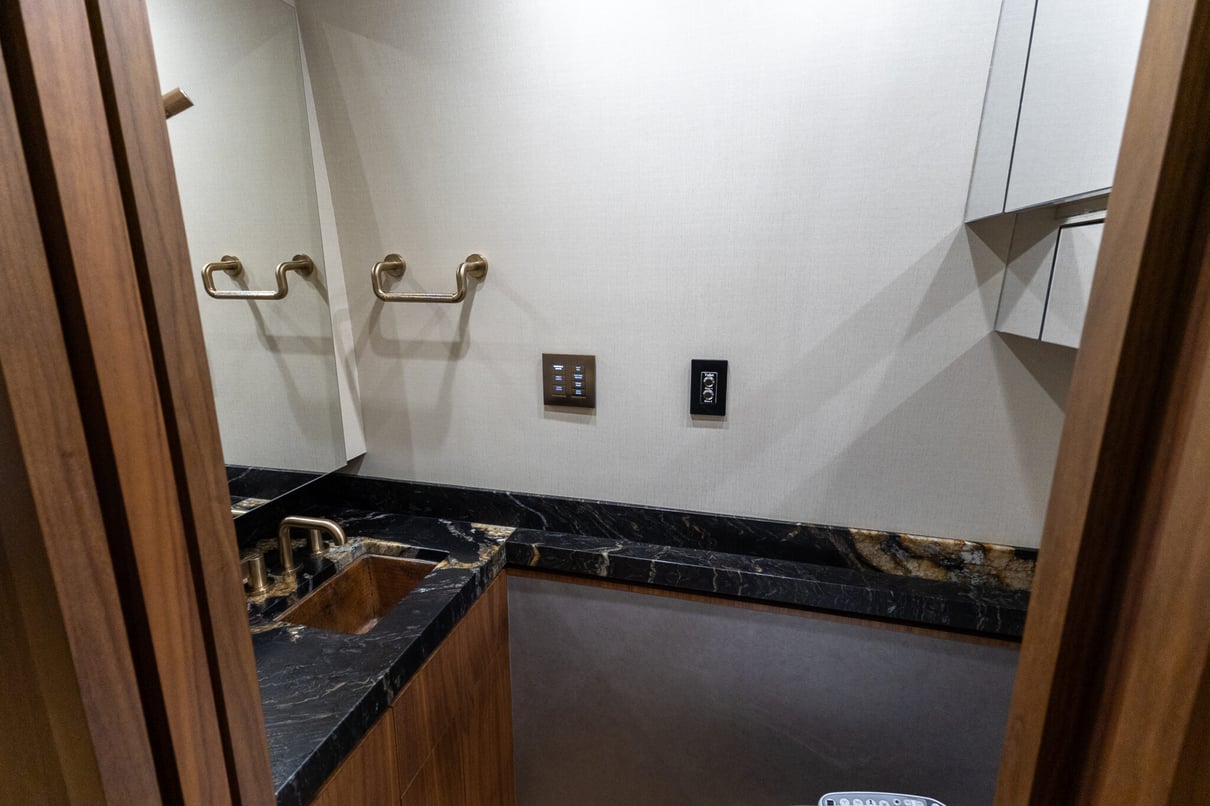 2022 Prevost Millennium X3 45 gallery image-22