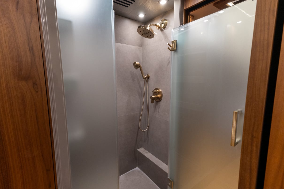 2022 Prevost Millennium X3 45 gallery image-24