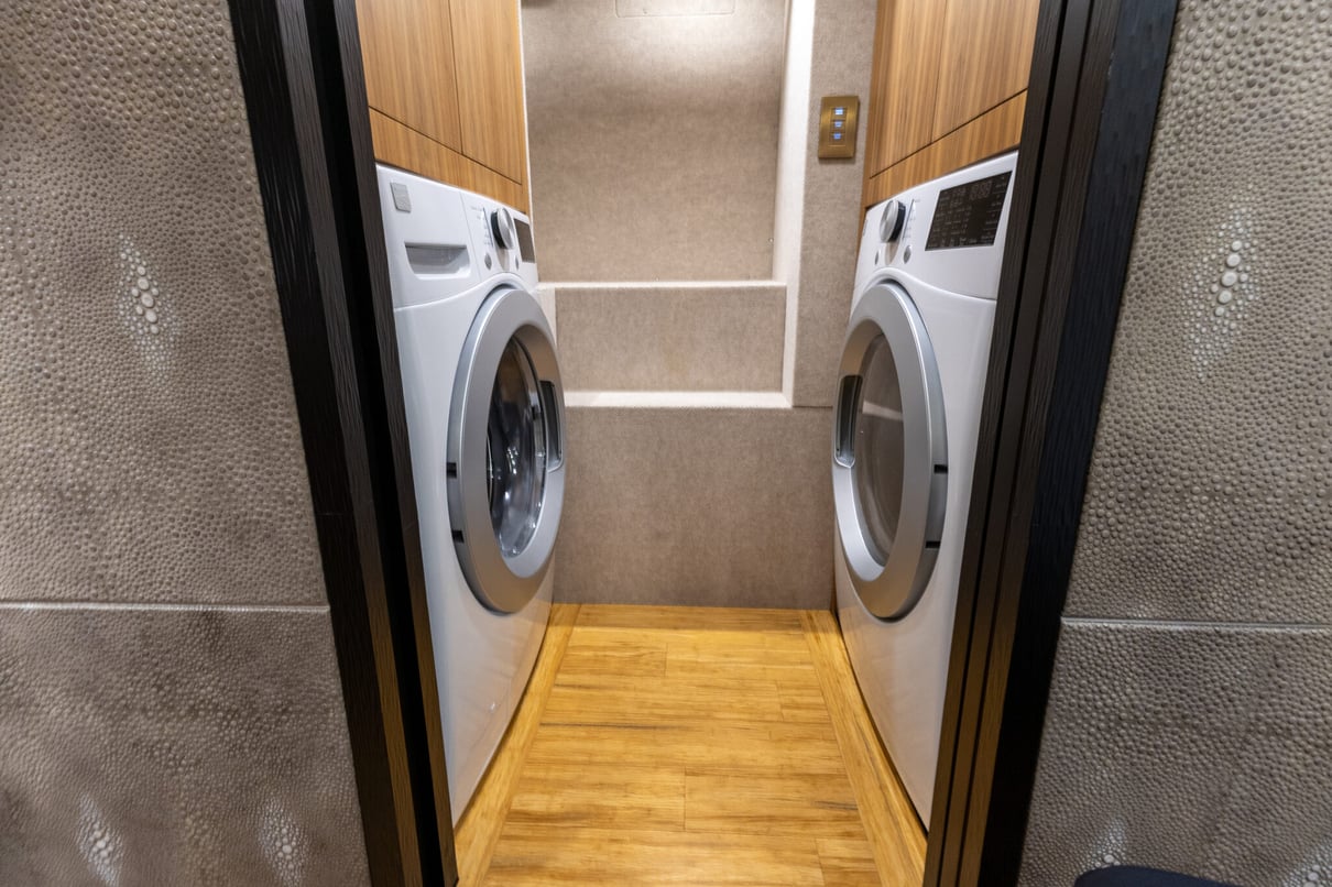 2022 Prevost Millennium X3 45 gallery image-29