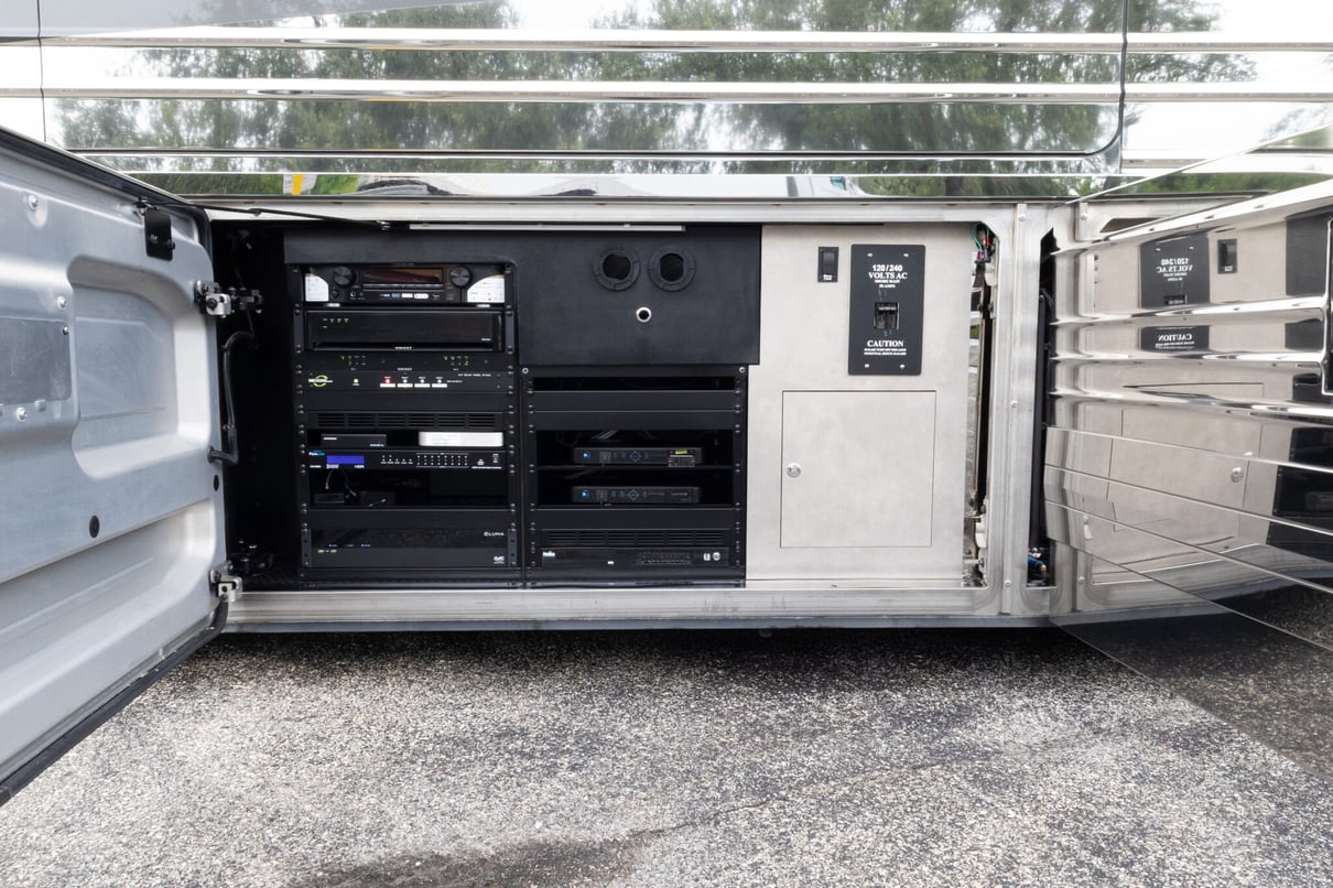 2022 Prevost Millennium X3 45 gallery image-37