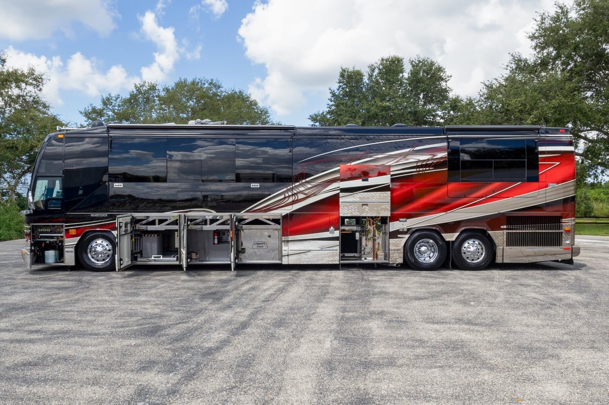 2005 PREVOST LIBERTY H3 45 gallery image-31
