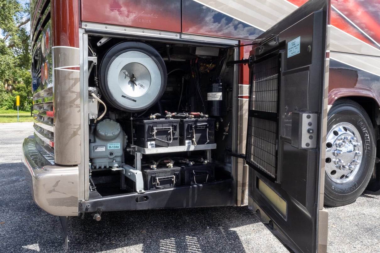 2005 PREVOST LIBERTY H3 45 gallery image-32