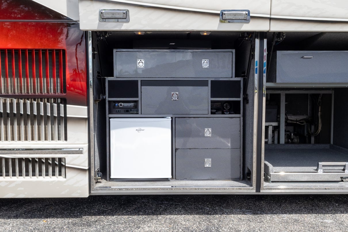 2005 PREVOST LIBERTY H3 45 gallery image-34