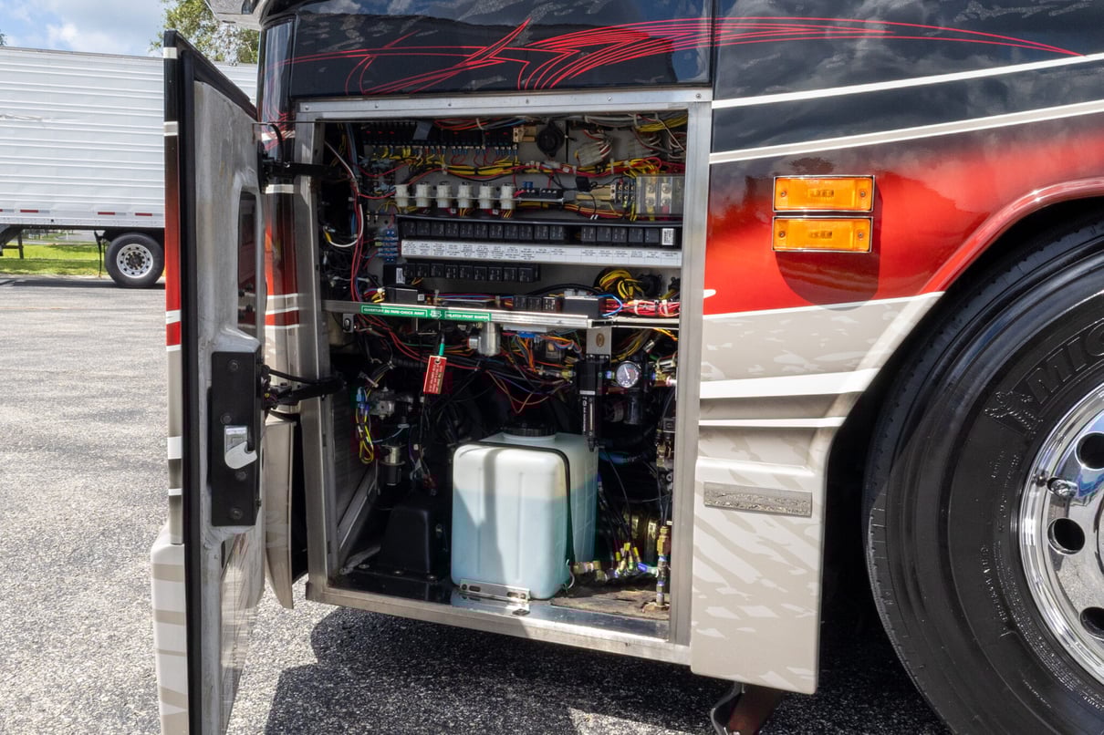 2005 PREVOST LIBERTY H3 45 gallery image-37