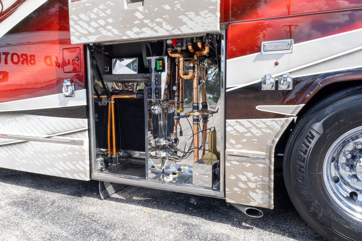 2005 PREVOST LIBERTY H3 45 gallery image-42