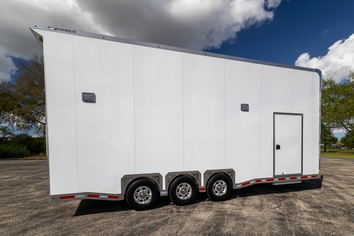 2026 Featherlite 26' Stacker Trailer 4414 gallery image-4