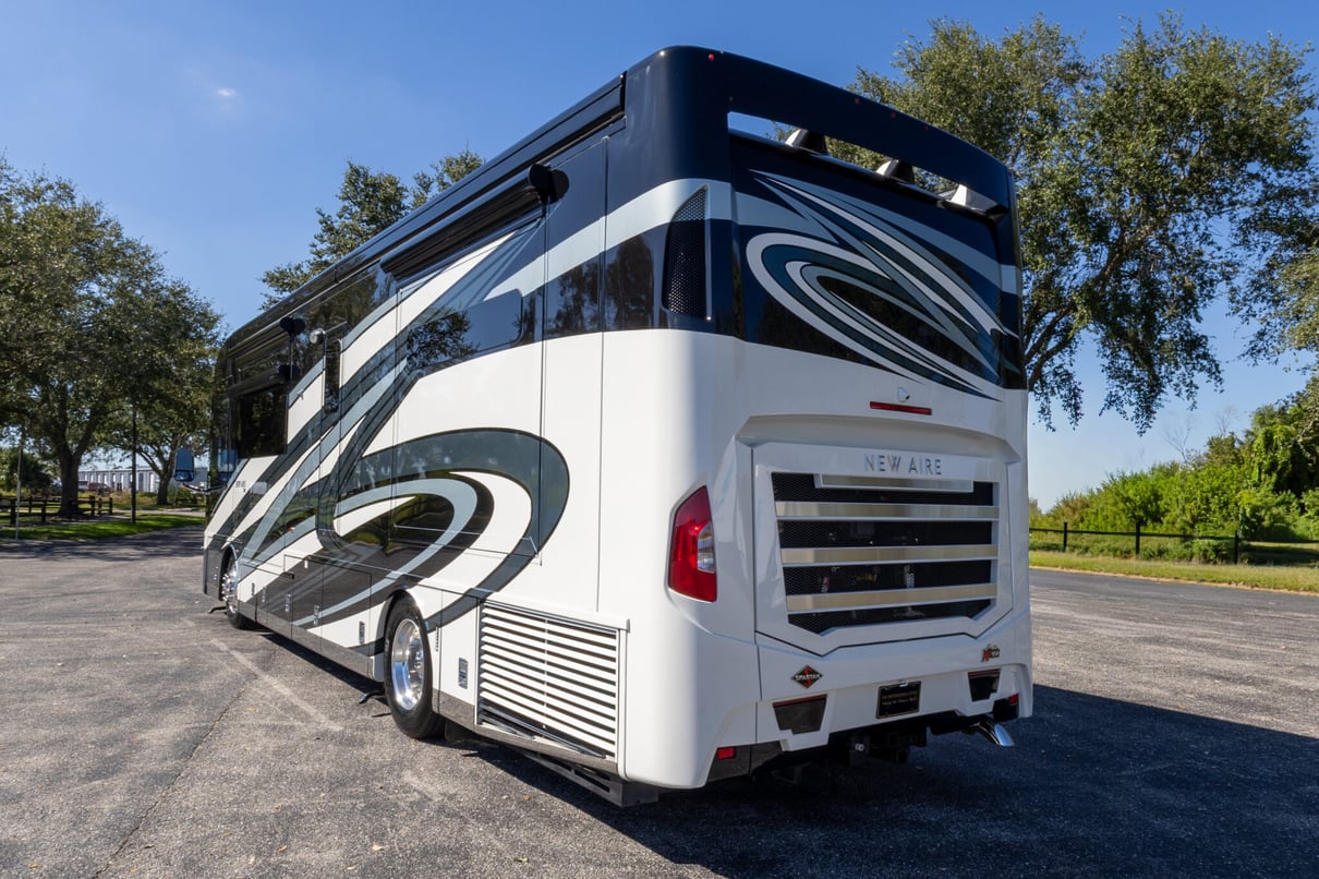 2022 Newmar New Aire 3543 gallery image-7