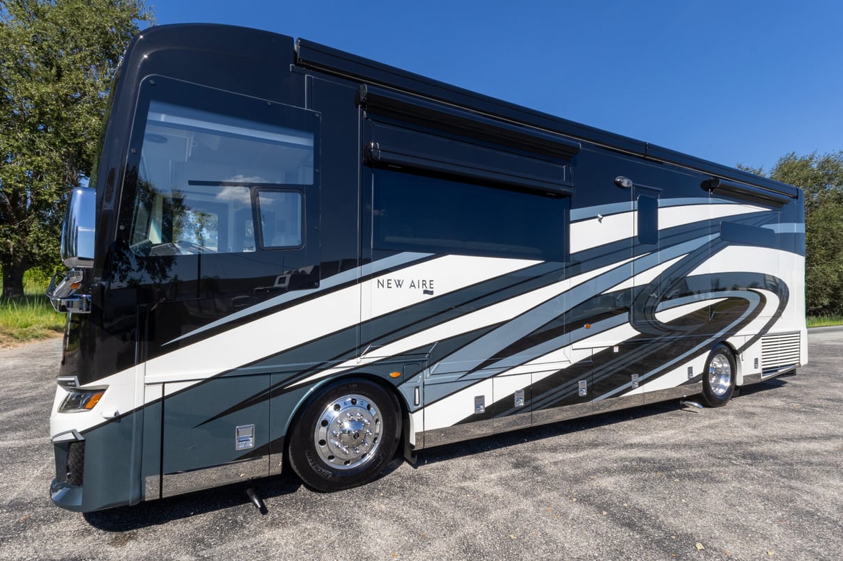 2022 Newmar New Aire 3543 gallery image-10