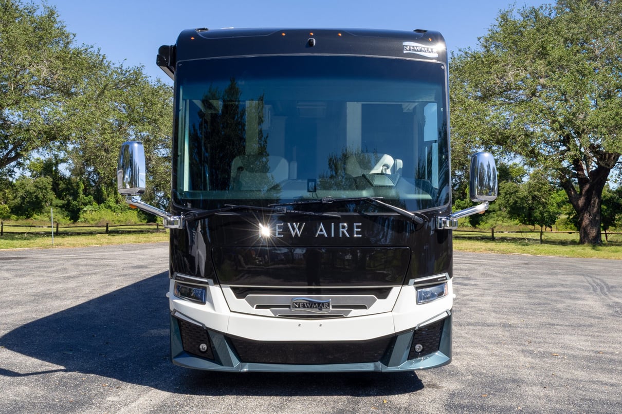 2022 Newmar New Aire 3543 gallery image-12