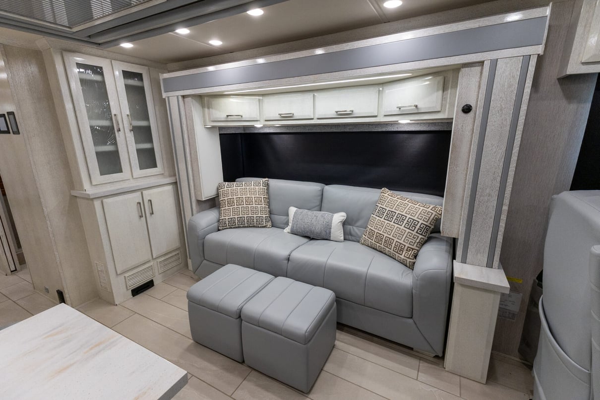 2022 Newmar New Aire 3543 gallery image-15