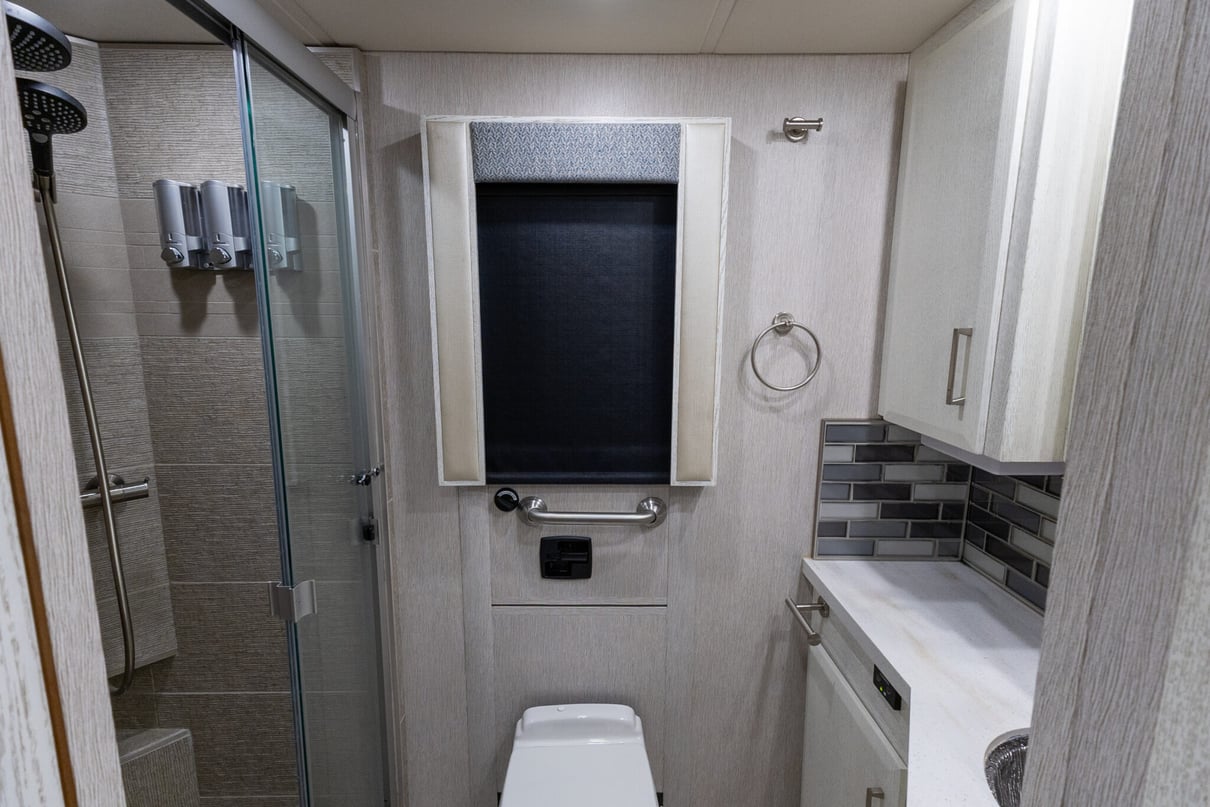 2022 Newmar New Aire 3543 gallery image-21