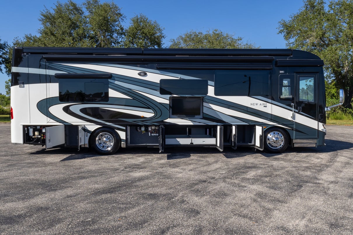 2022 Newmar New Aire 3543 gallery image-30