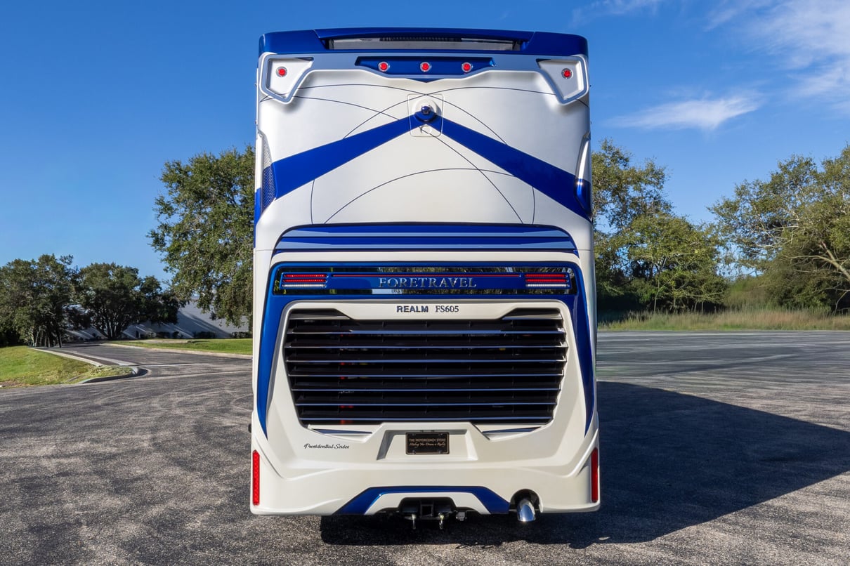 2025 Foretravel Realm Presidential LV2 gallery image-6