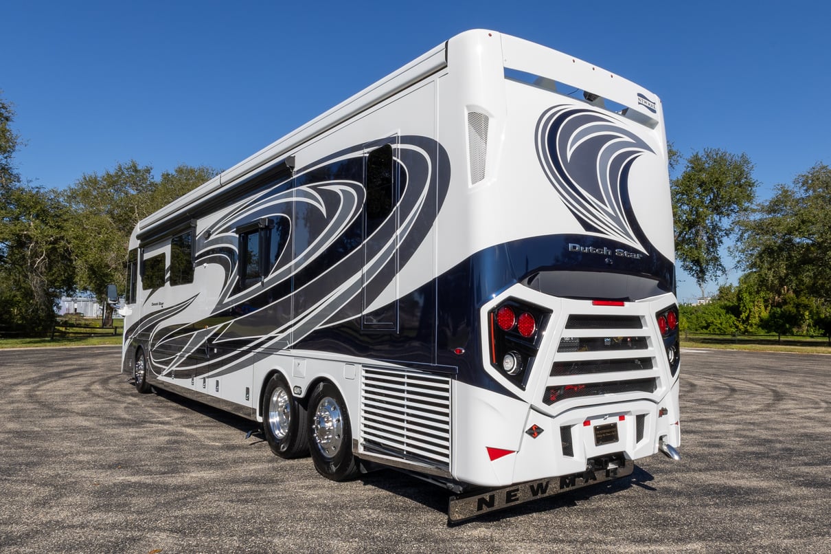 2022 Newmar Dutch Star 4369 gallery image-7
