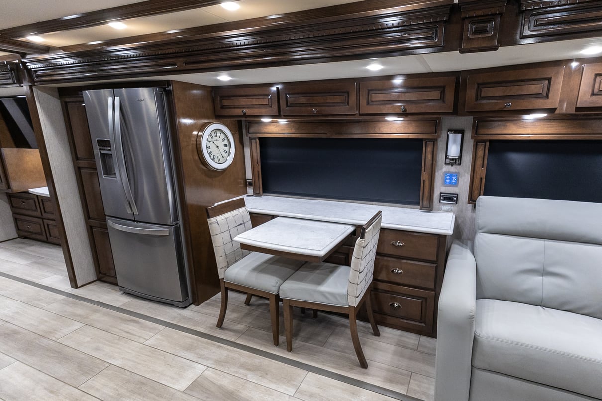 2022 Newmar Dutch Star 4369 gallery image-16