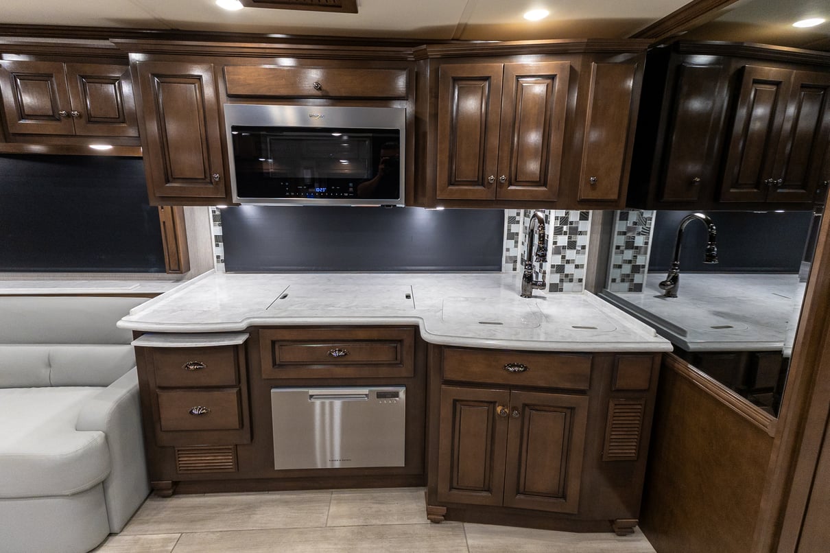 2022 Newmar Dutch Star 4369 gallery image-19