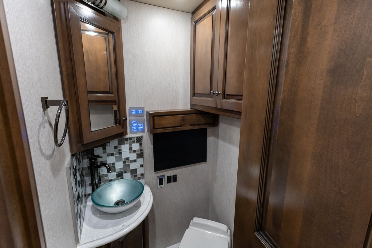 2022 Newmar Dutch Star 4369 gallery image-22